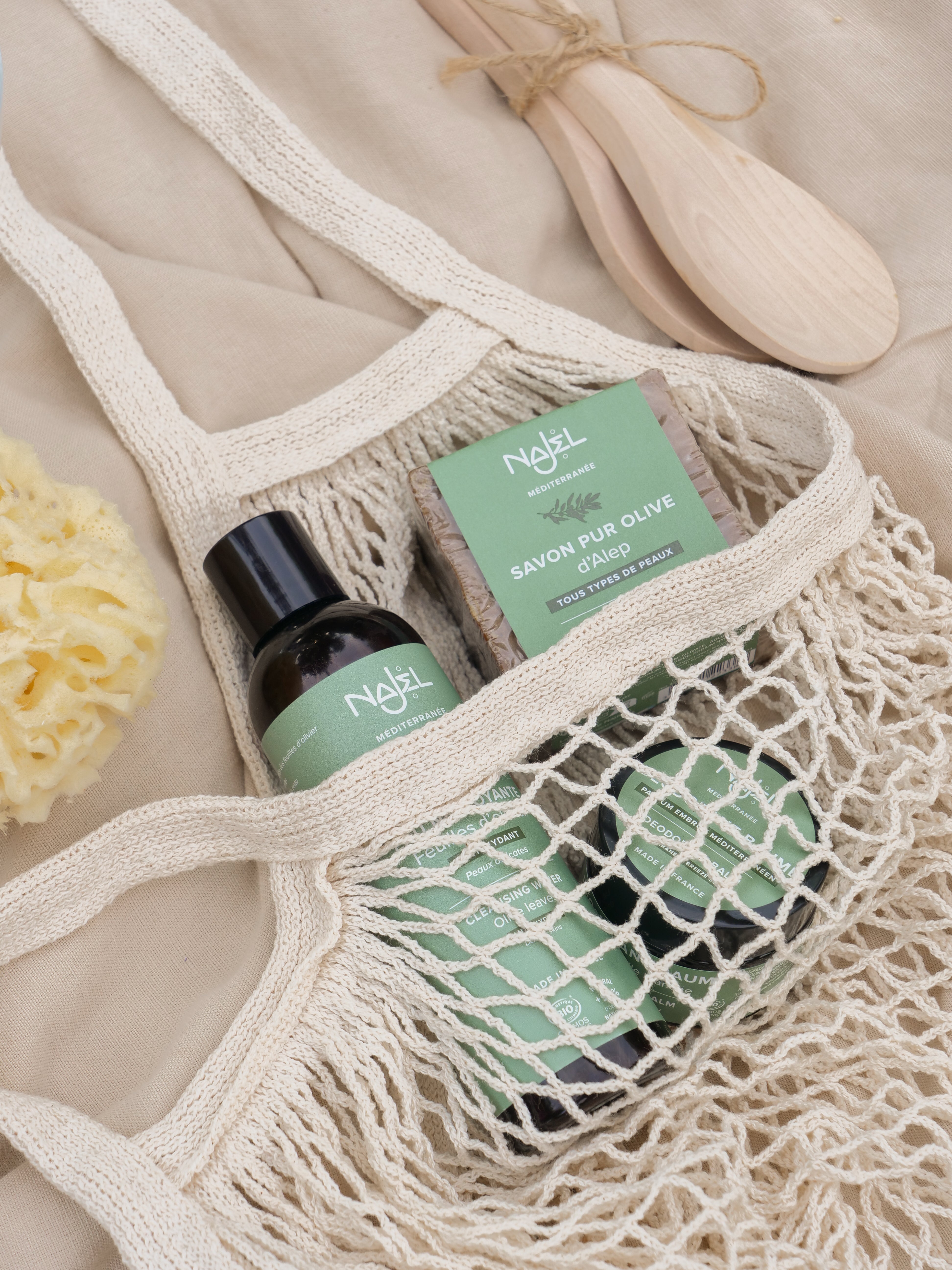 Eau tonique de feuilles d'olivier