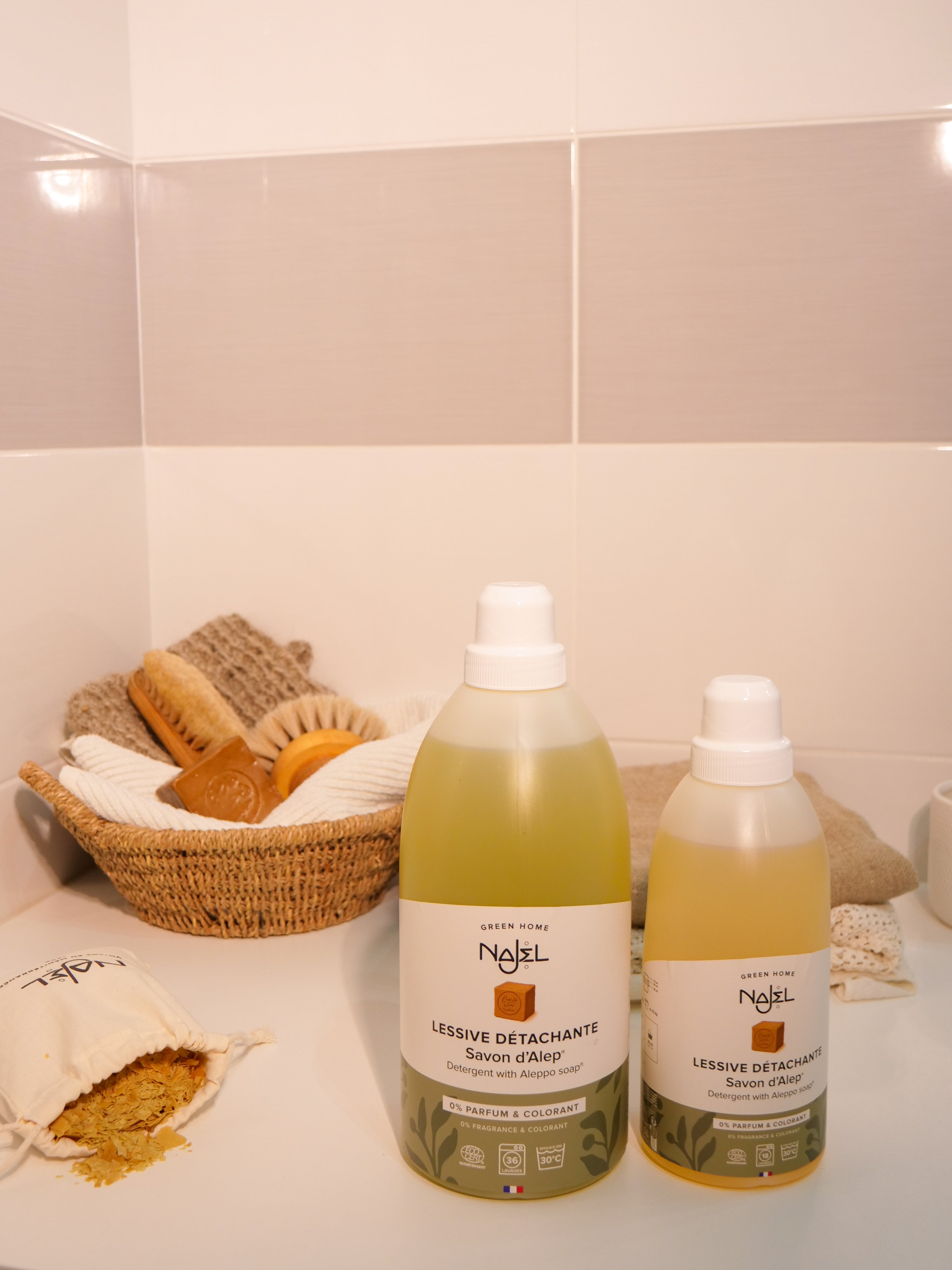 Lessive détachante au savon d'Alep*