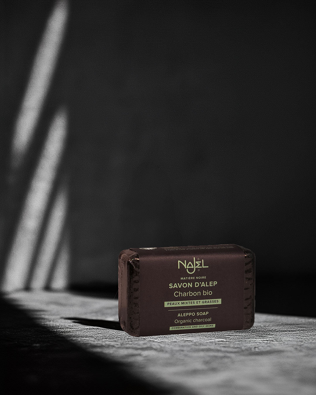Savon d'Alep au charbon végétal bio-Savon d'Alep solide enrichi-Najel