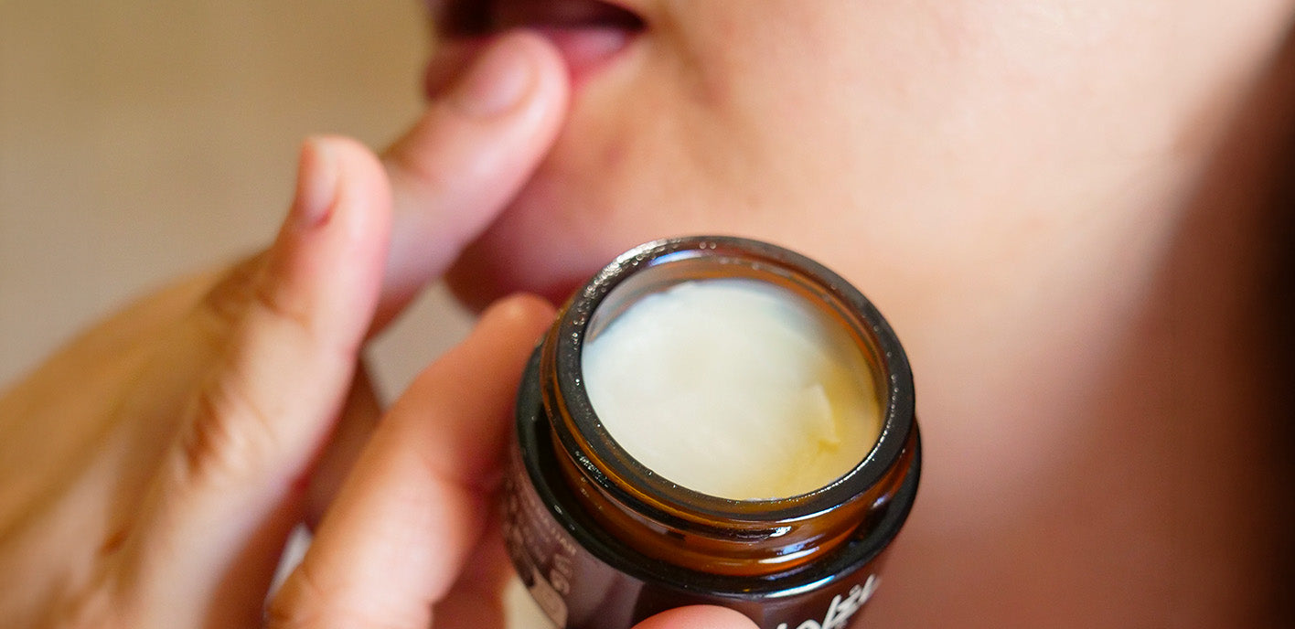Lèvres sèches en été : comment préserver hydratation et douceur ?