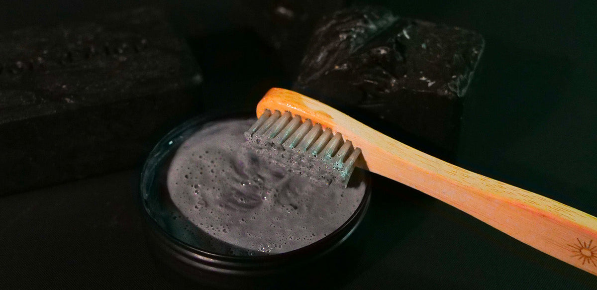 Dentifrice solide au charbon bio : un sourire net et sain à la rentrée