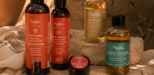 Lot essentiels de voyage