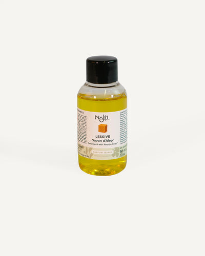 Stain-removing laundry detergent with Aleppo soap* and jasmine fragrance