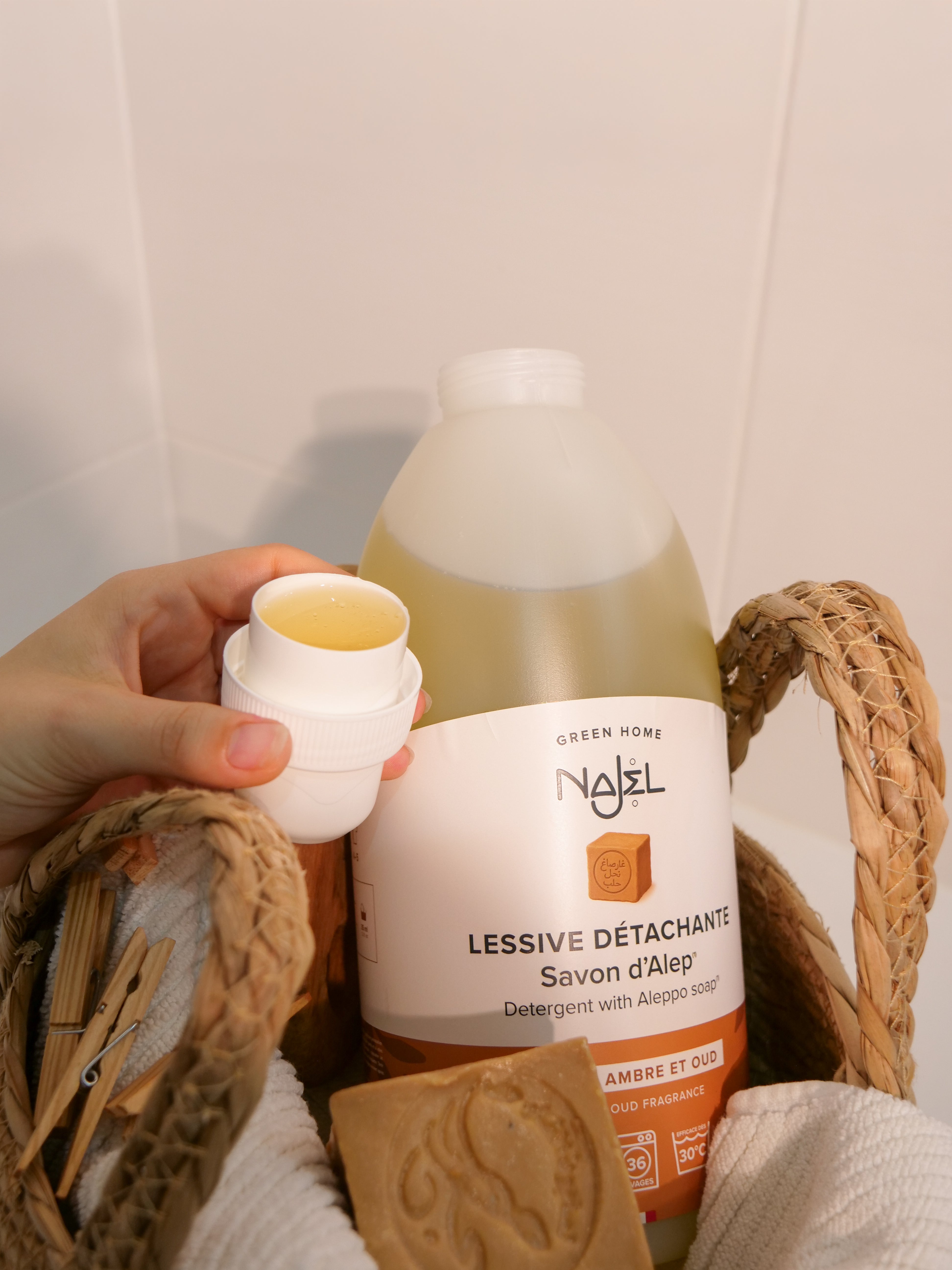 Lessive détachante au savon d'Alep* parfum Ambre et Oud